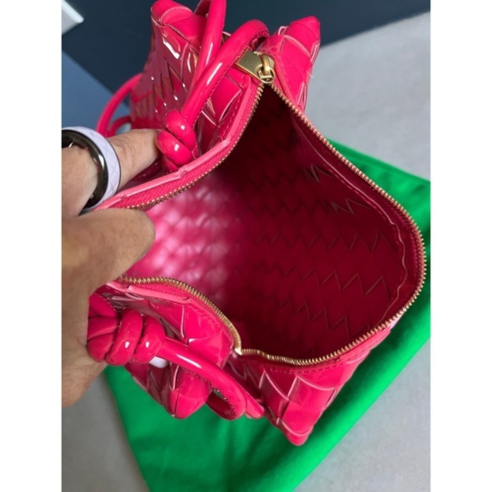 Bottega Veneta Pink Patent Leather Intrecciato Crossbody Bag Luxury Designer Bag - Picture 6 of 13